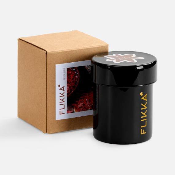 Ароматическая свеча Flikka, сандал и амбра, черная