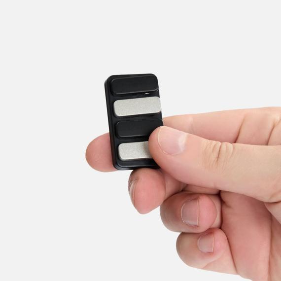 Антистресс-кликер Clacky, черный с серебристым